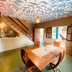 https://adios-amigos-hostel-alto-mar.hotelsportoseguro.com